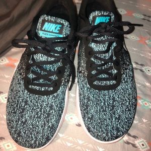 Nike Flex Contact Sneakers
